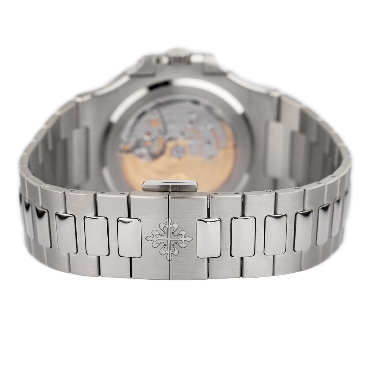 Detail view of the steel clasp of the Patek Philippe Nautilus 5711/1A with 40mm steel case