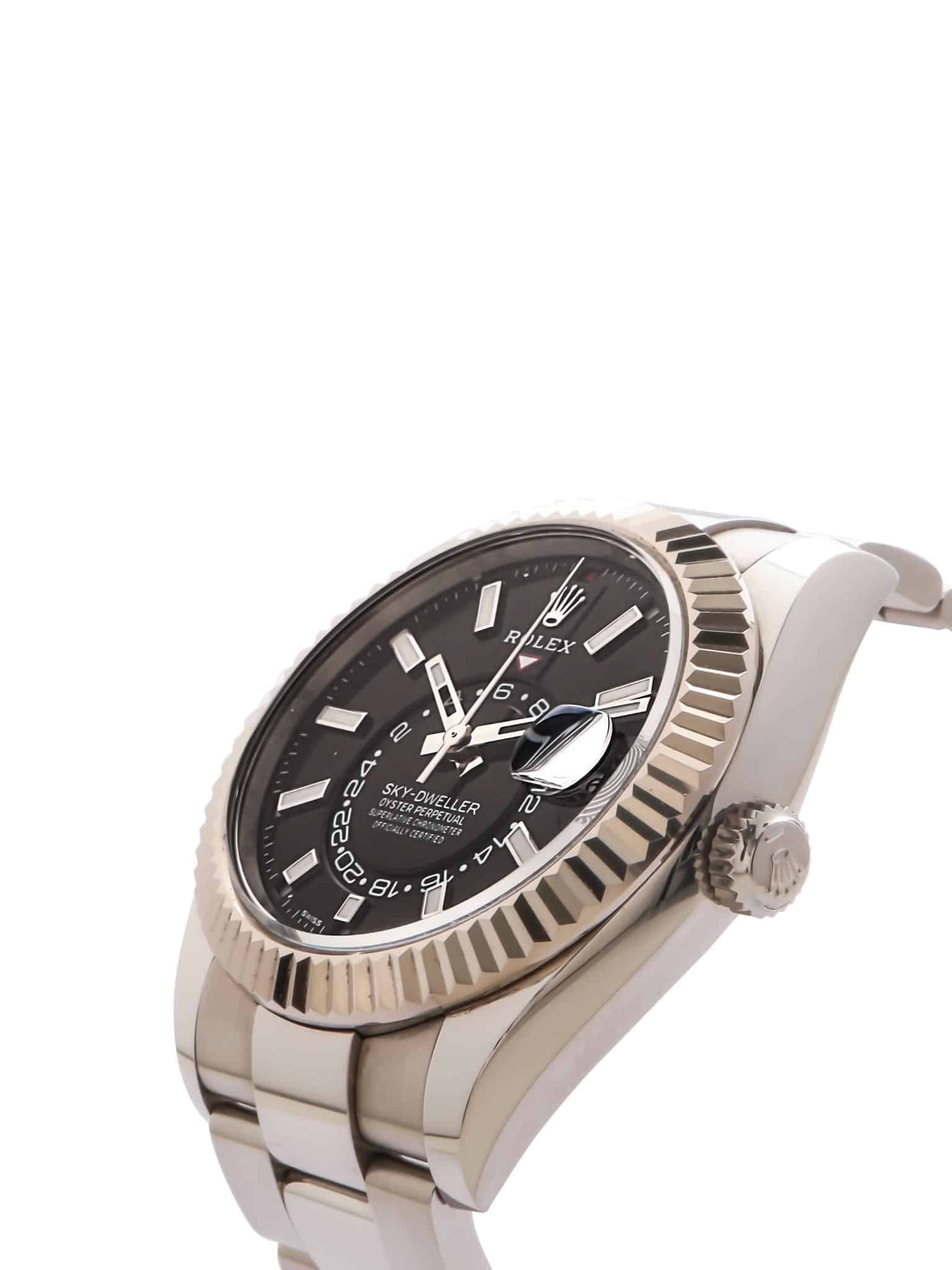 Rolex sky-dweller 326934 black dial oystersteel side of watch.