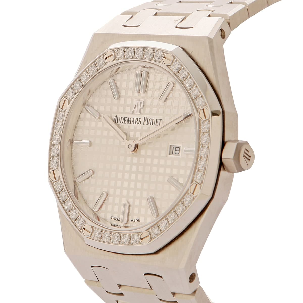 Audemars Piguet 67651ST royal oak self winding. Stainless steel diamond bezel white dial. front image of watch