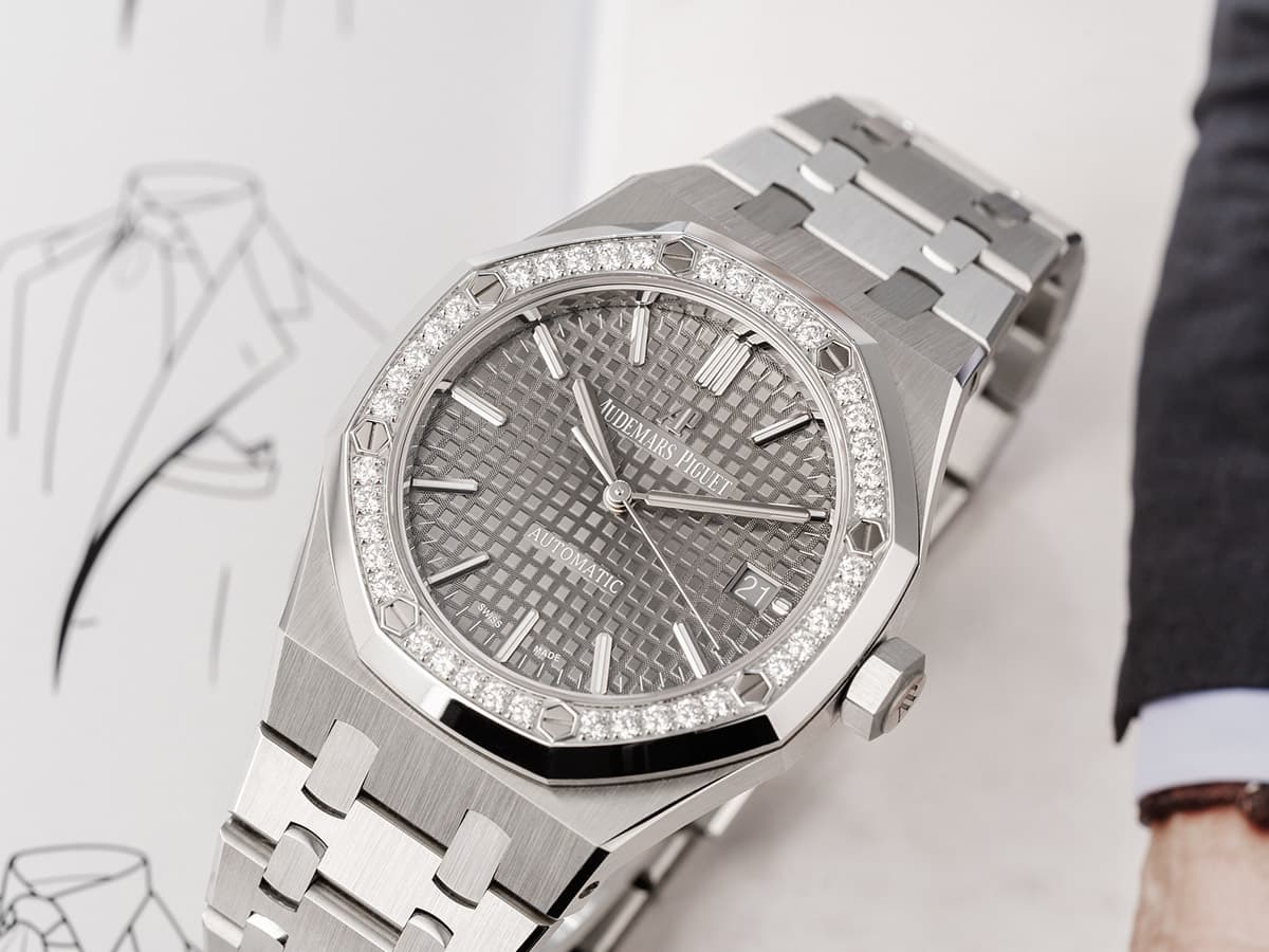 Our Ultimate Guide to Diamond and Gemstone Watches