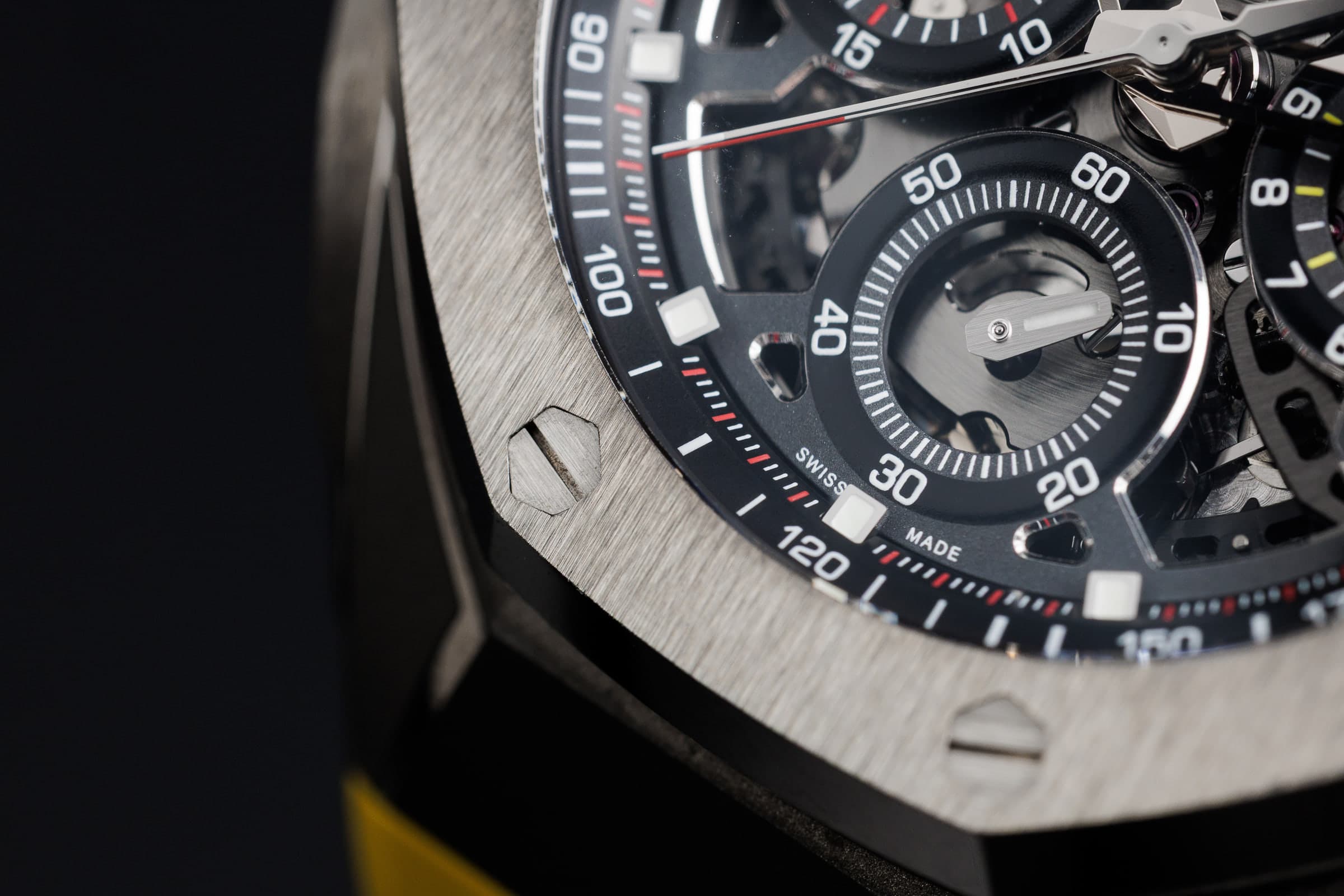 Audemars Piguet Royal Oak Offshore 26650TI in titanium, chronograph counter detail