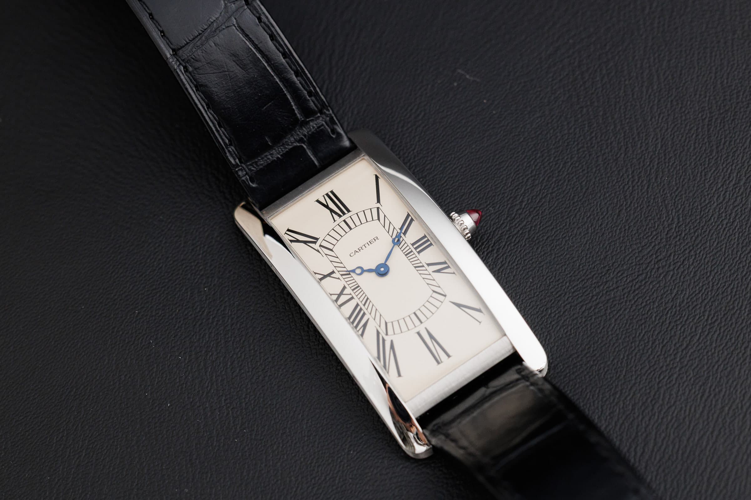 Cartier Tank Cintrée in platinum, three-quarter view