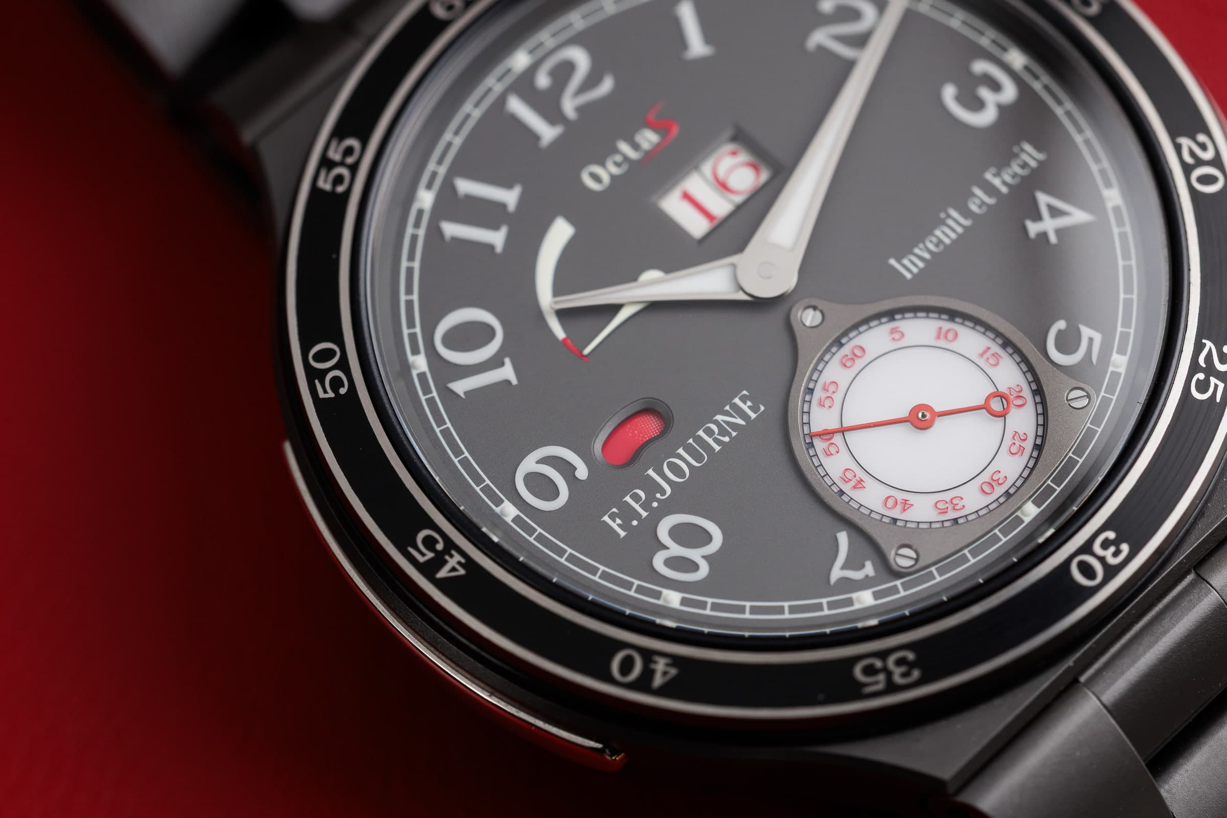 F.P. Journe LineSport Automatique in titanium, dial with big date and power reserve