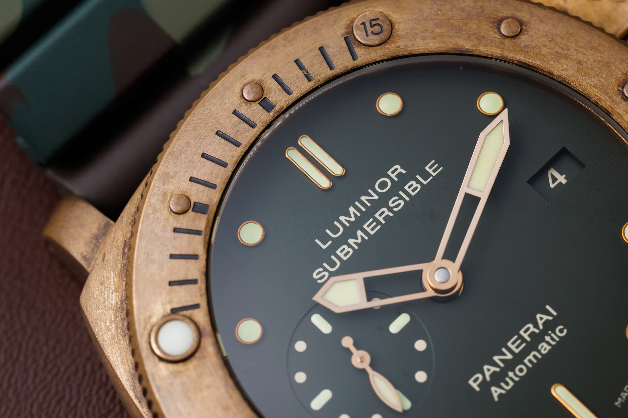 Panerai Luminor Submersible 1950 in bronze, green dial